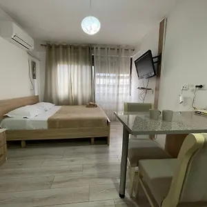 enjoy-piazza-studio-apartment.hotels-in-tirana.com/